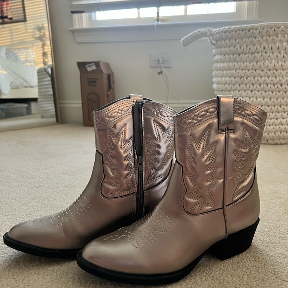 Matisse Vegan Ranch Boot - Picture 2 of 4